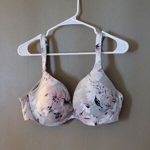 Cacique womens bra size 44C